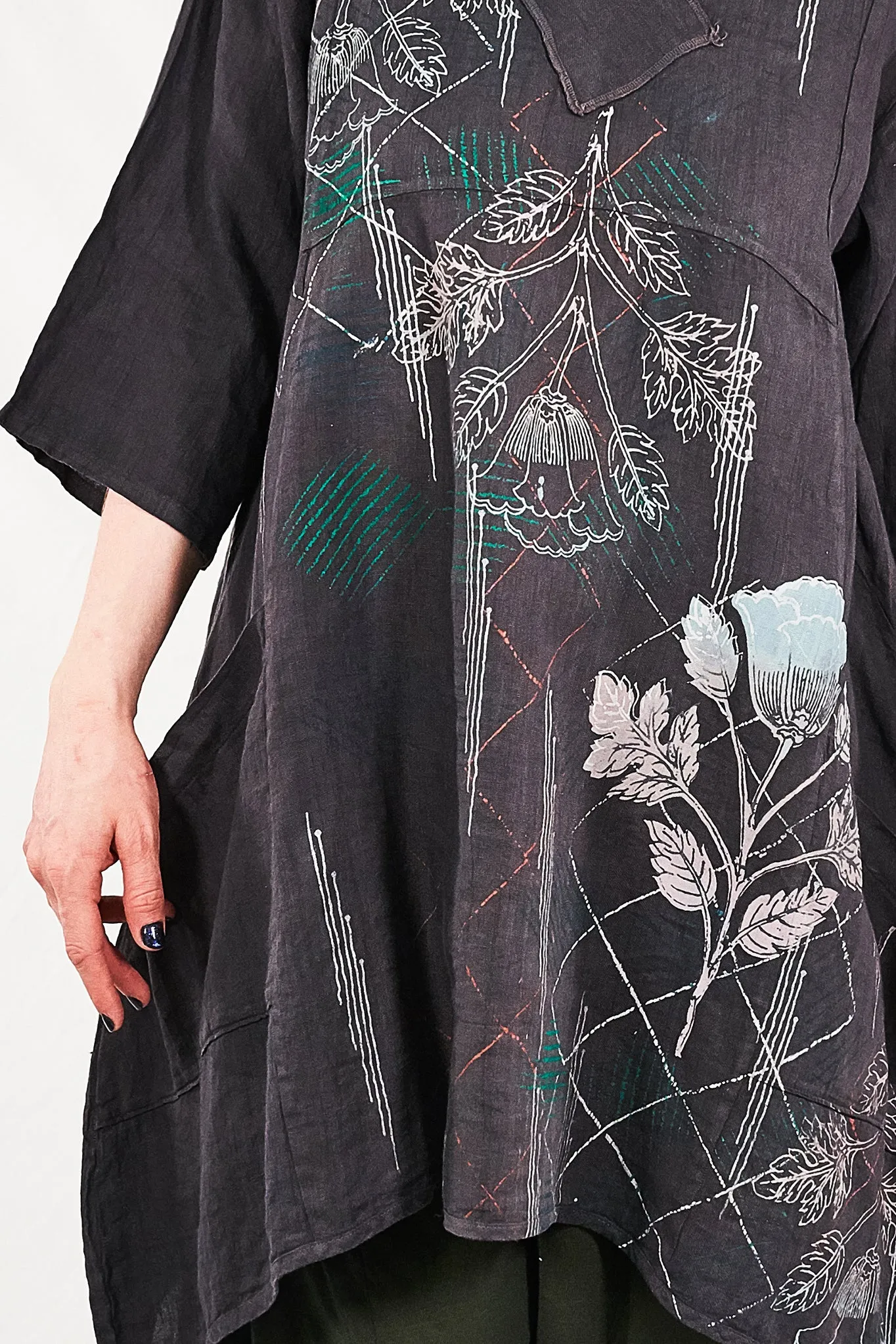2133 Crossover Linen Tunic Arrowhead-P