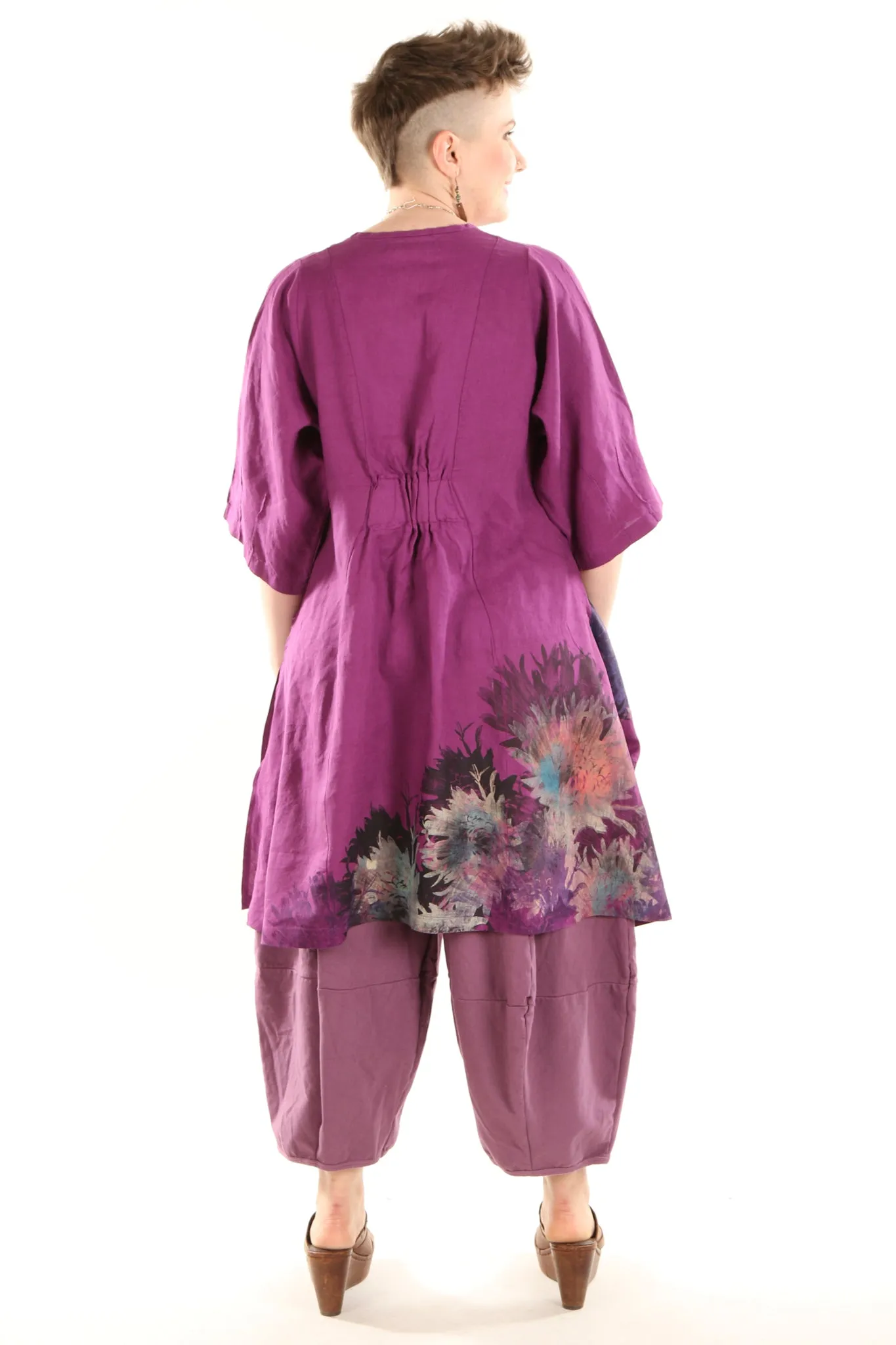 2193 Venetian Linen Magenta Wildflower Burst
