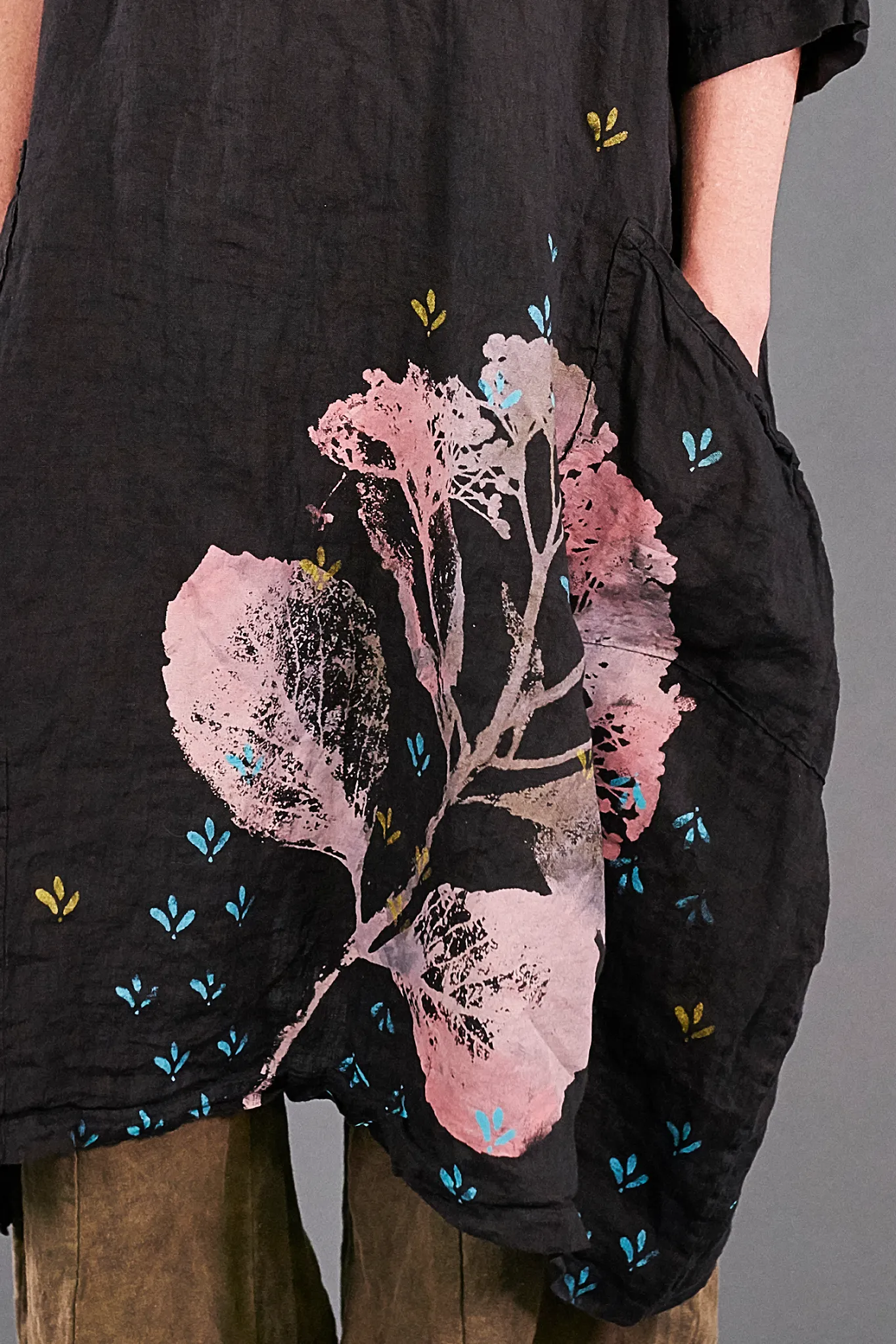 2195 Serenade Tunic Magpie Black-Botanic Form