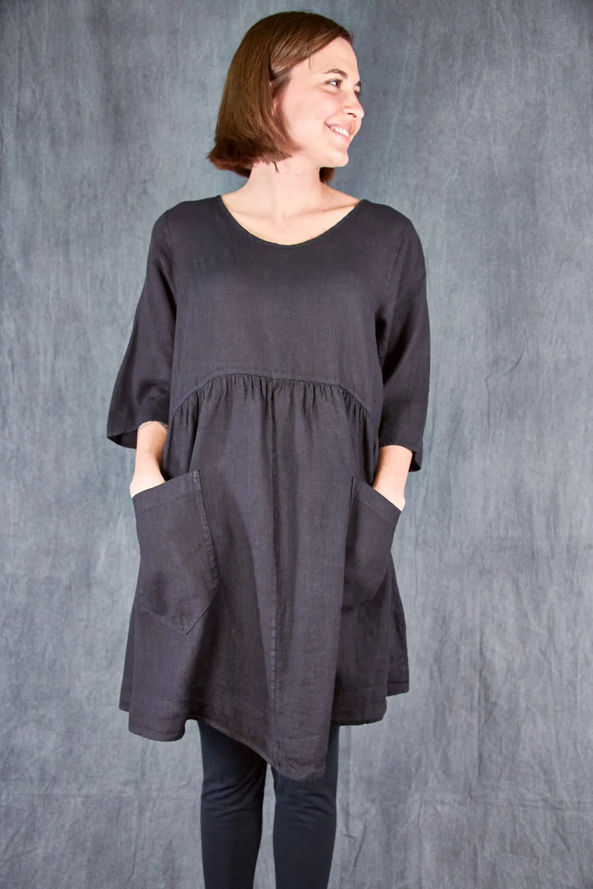 2259 Charleston Linen Tunic Black-U
