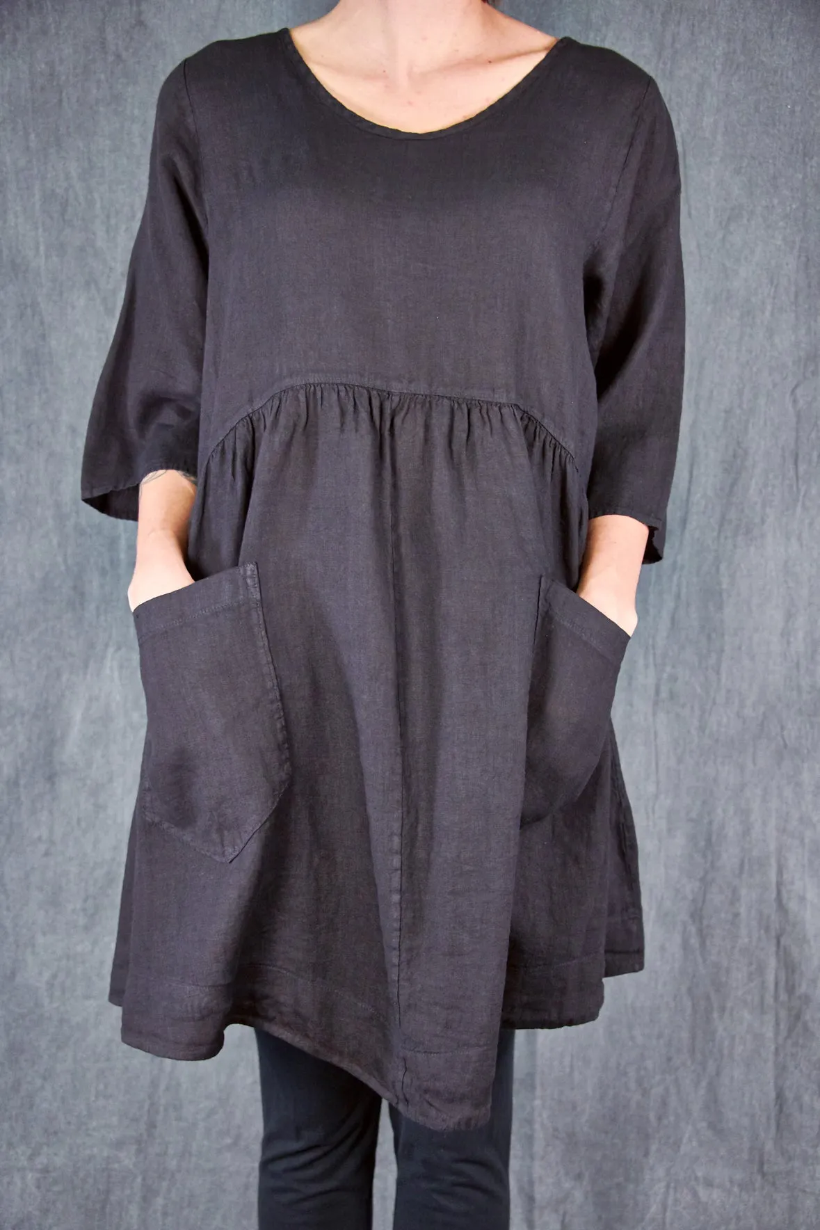2259 Charleston Linen Tunic Black-U