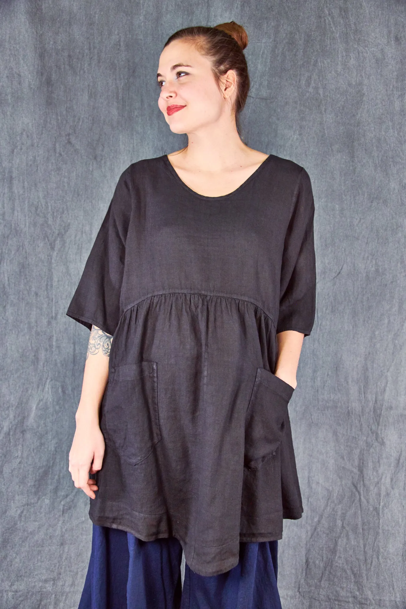 2259 Charleston Linen Tunic Black-U