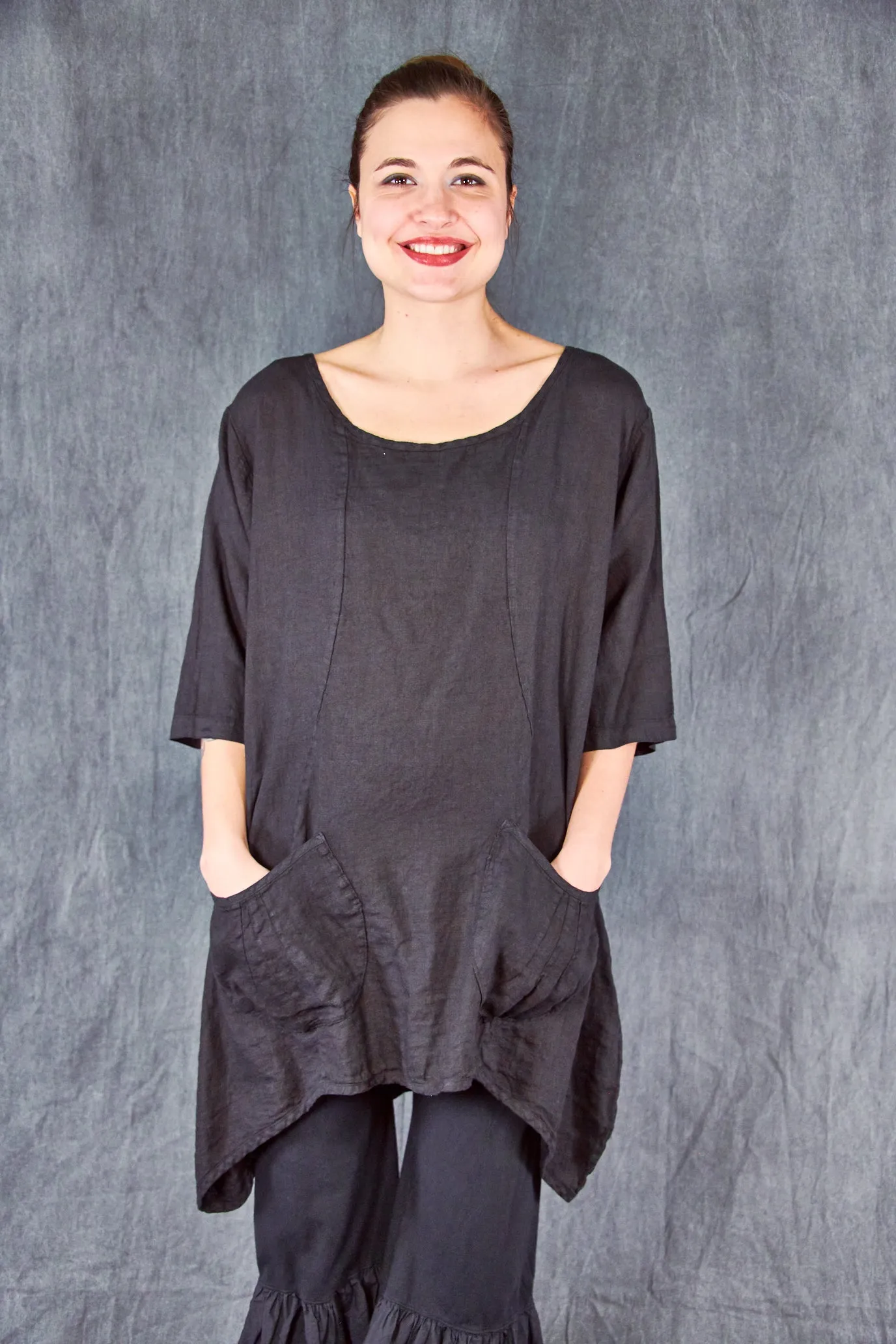 2265  Pinch Pocket Tunic Black- UnPrinted