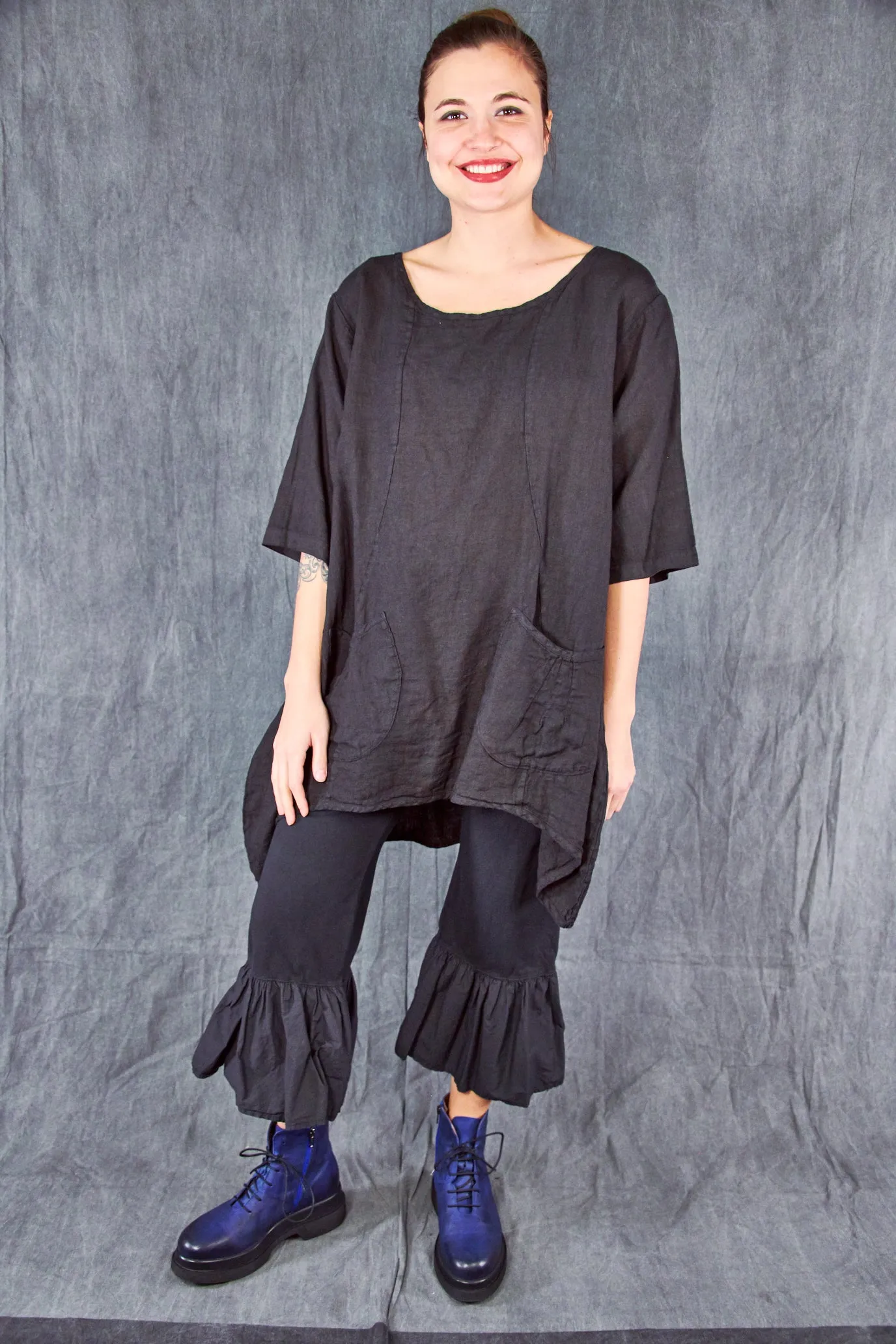 2265  Pinch Pocket Tunic Black- UnPrinted