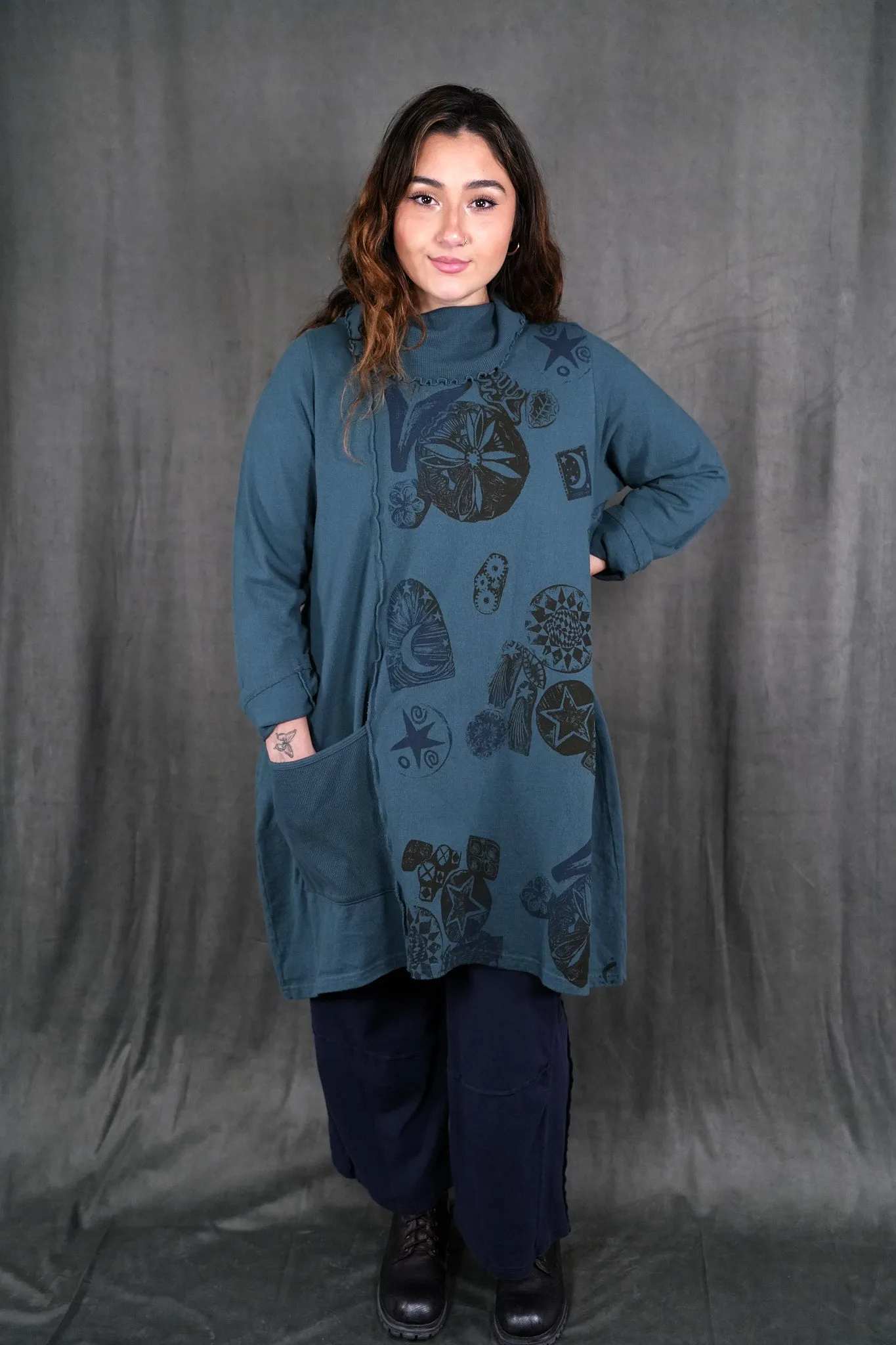 2362 Heavy Eco Cotton Pocket Tunic Hypnea-P