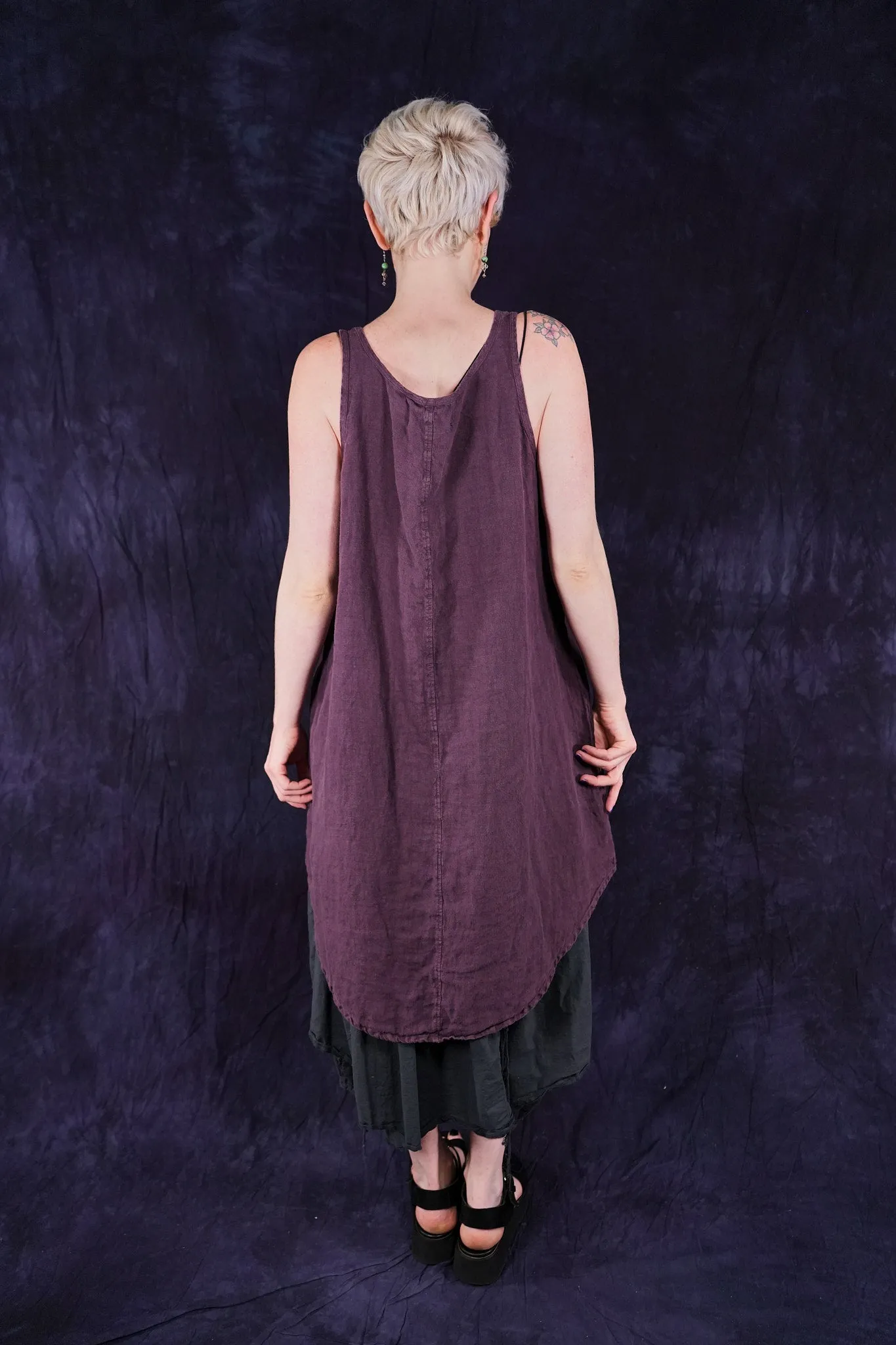 6220 Linen Scoop Hem Midlayer Fig-P