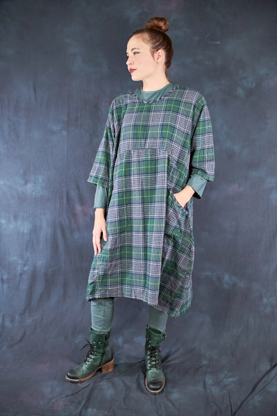 7114 Cabin Dress Garden Plaid