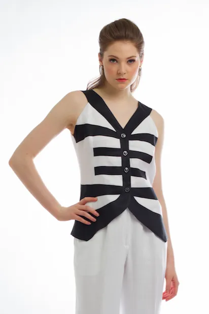 Beauty Mei 美 Top (White/Black) Style # 1763