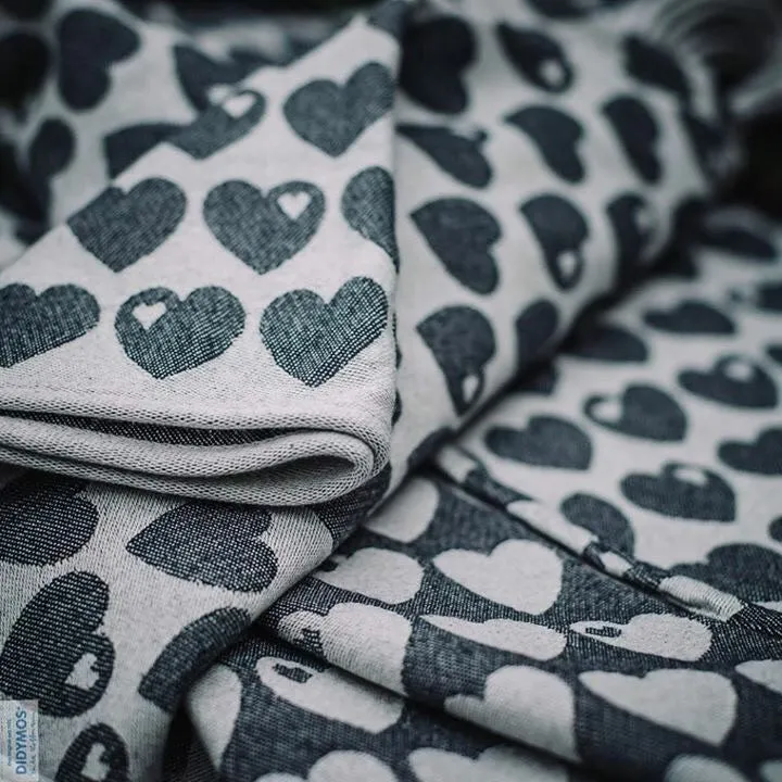Didymos Hearts Monochrome byGraziela Woven Wrap