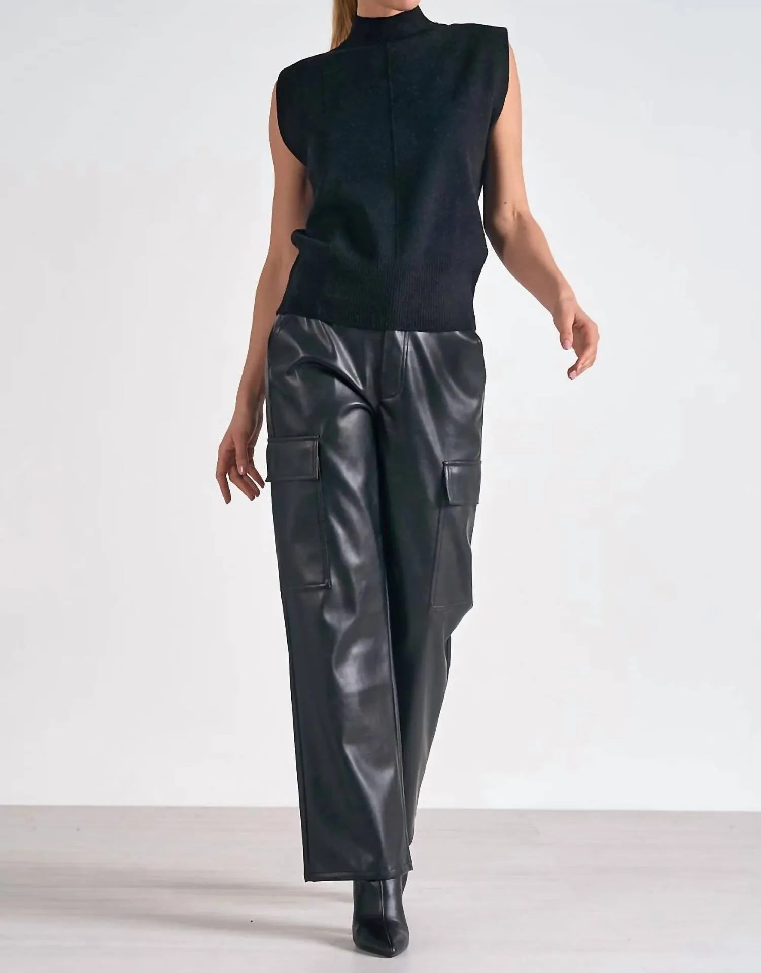 Elan - Sleeveless Sweater