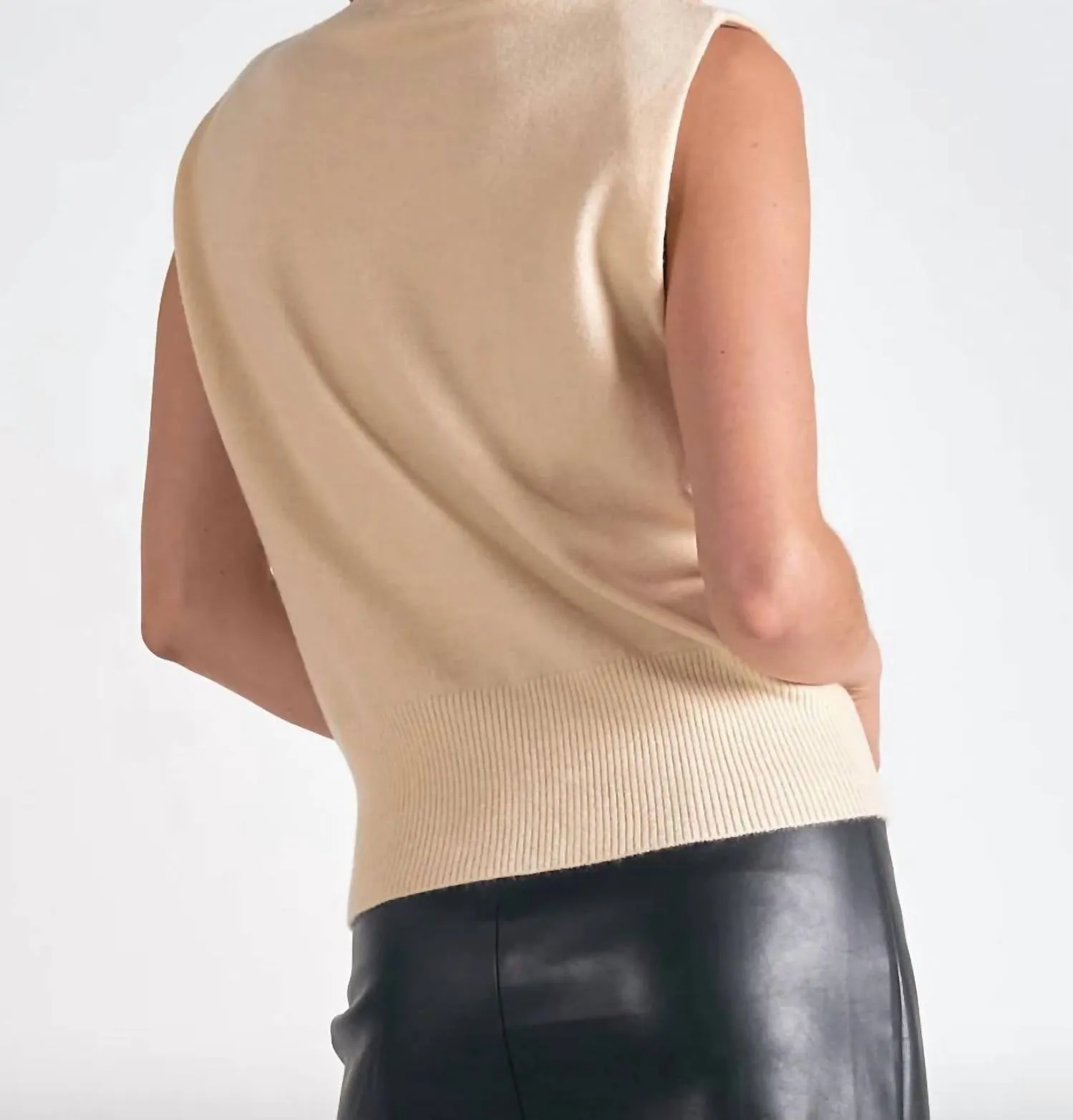Elan - Sleeveless Sweater