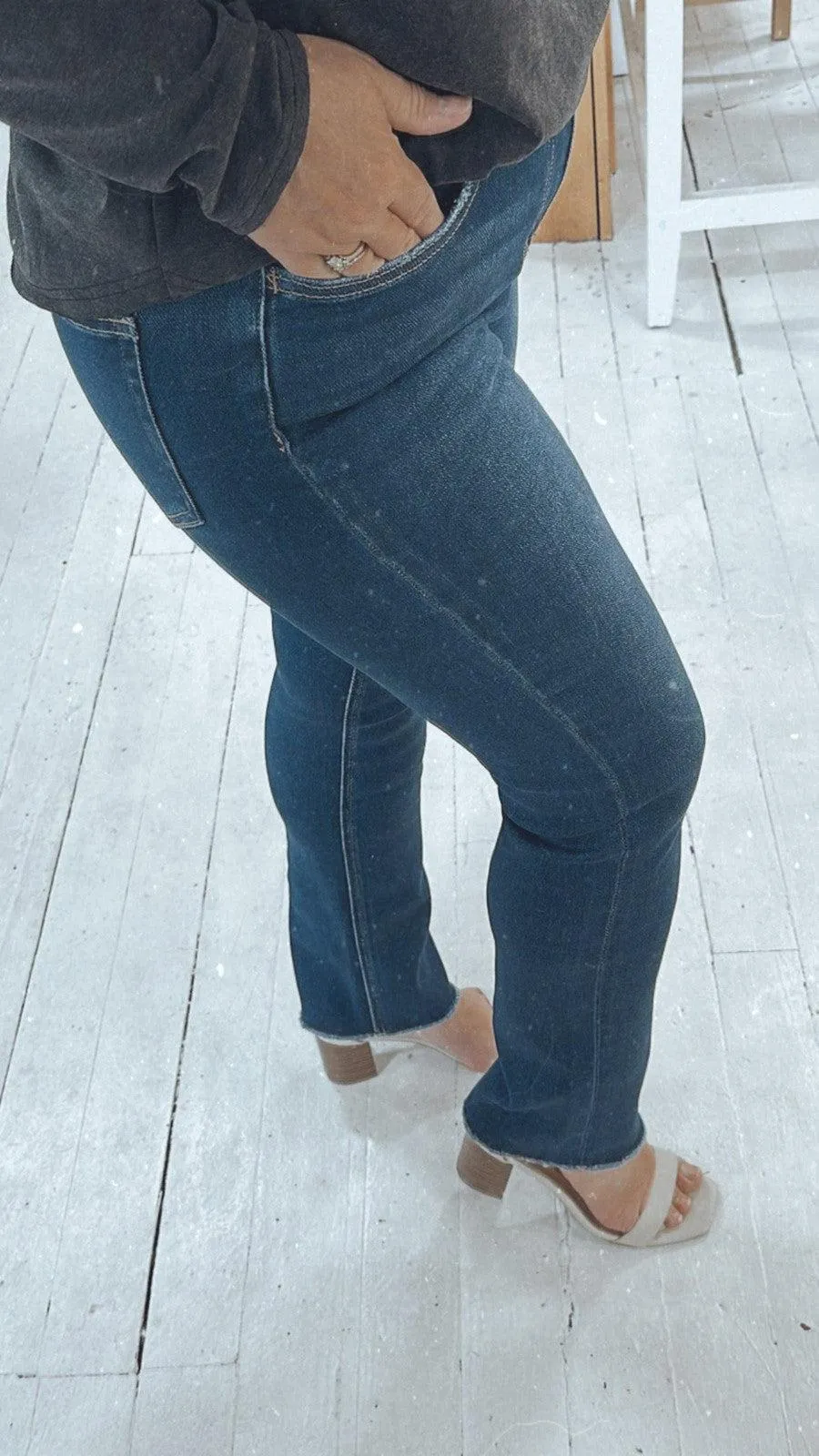Growing Light Stretch Slim Straight Denim