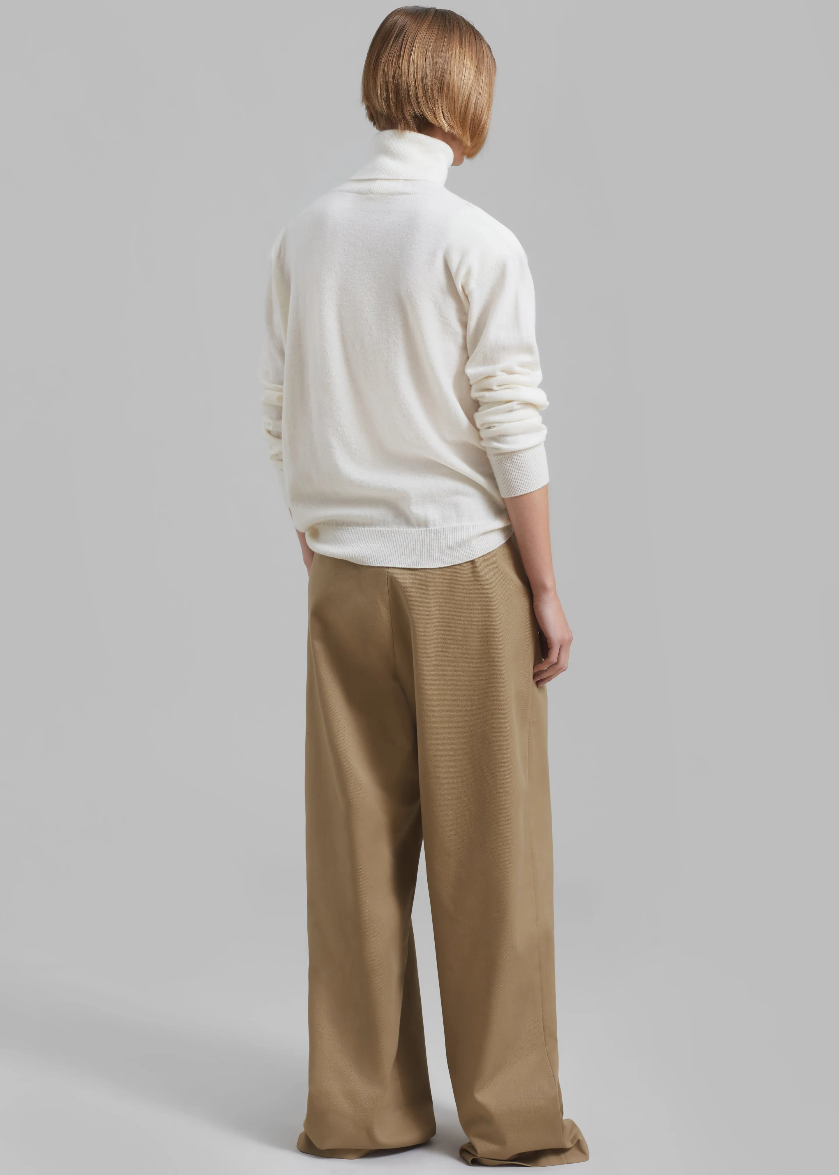 Ines Thin Padded Turtleneck - Ivory