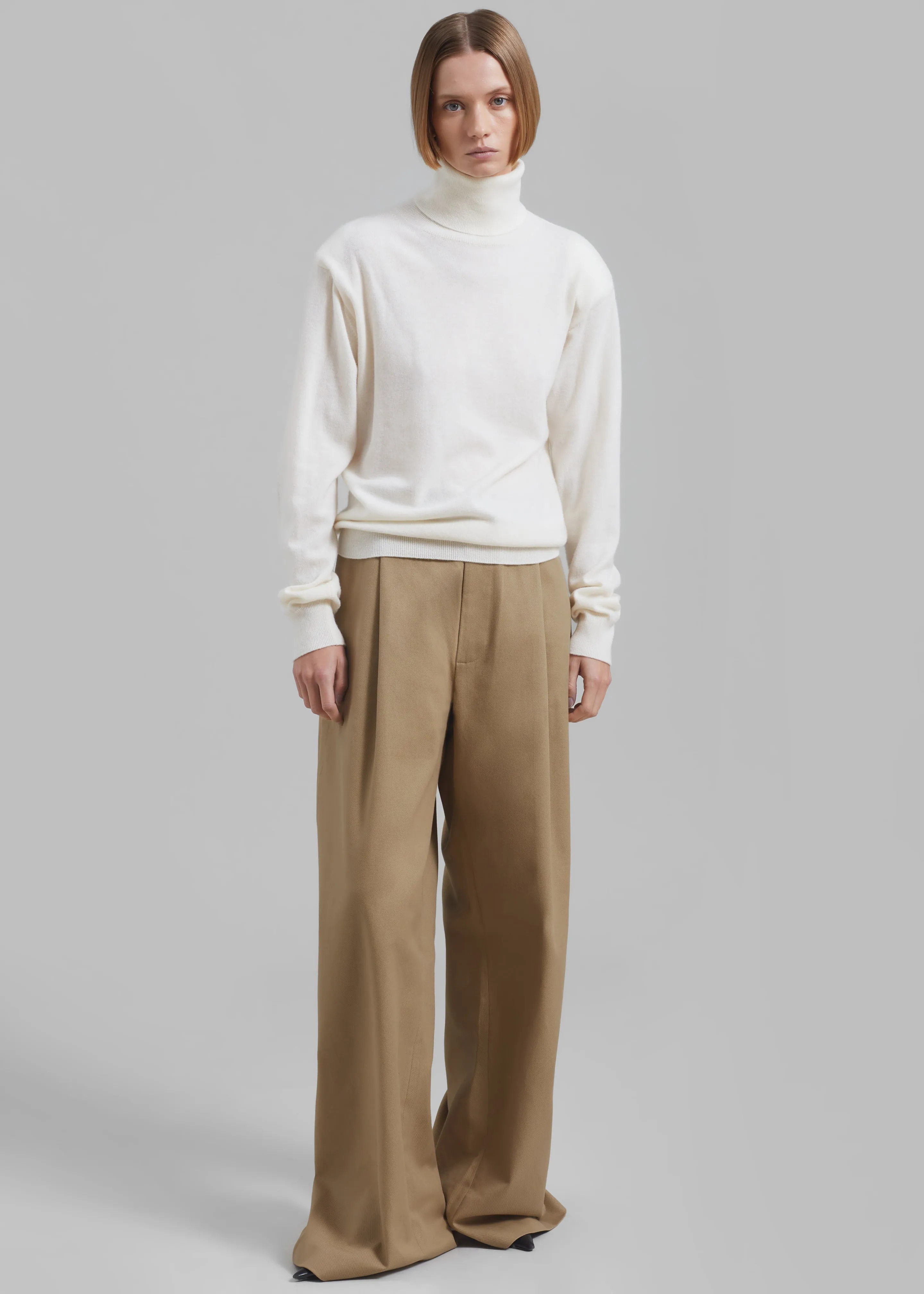 Ines Thin Padded Turtleneck - Ivory
