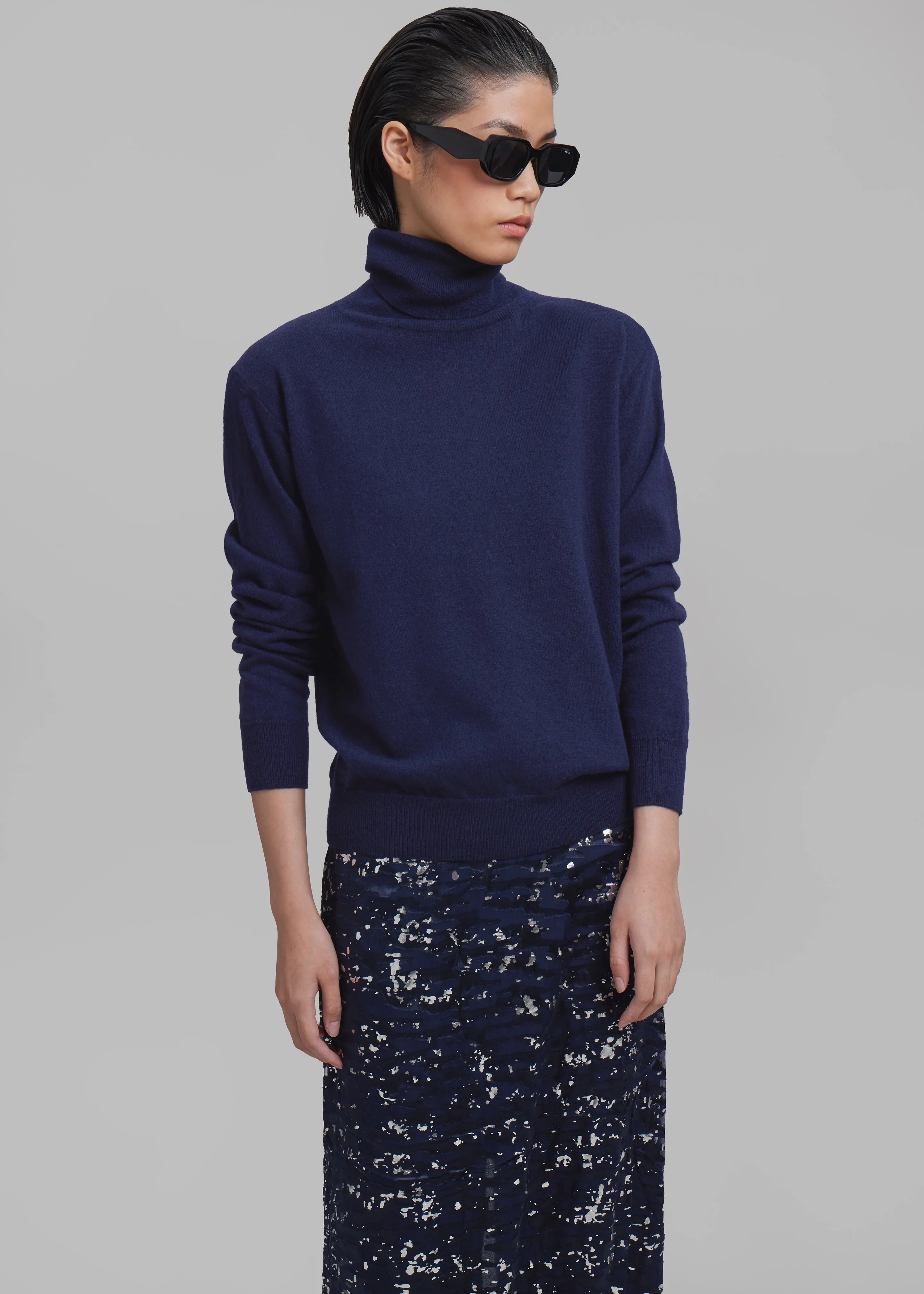 Ines Thin Padded Turtleneck - Navy