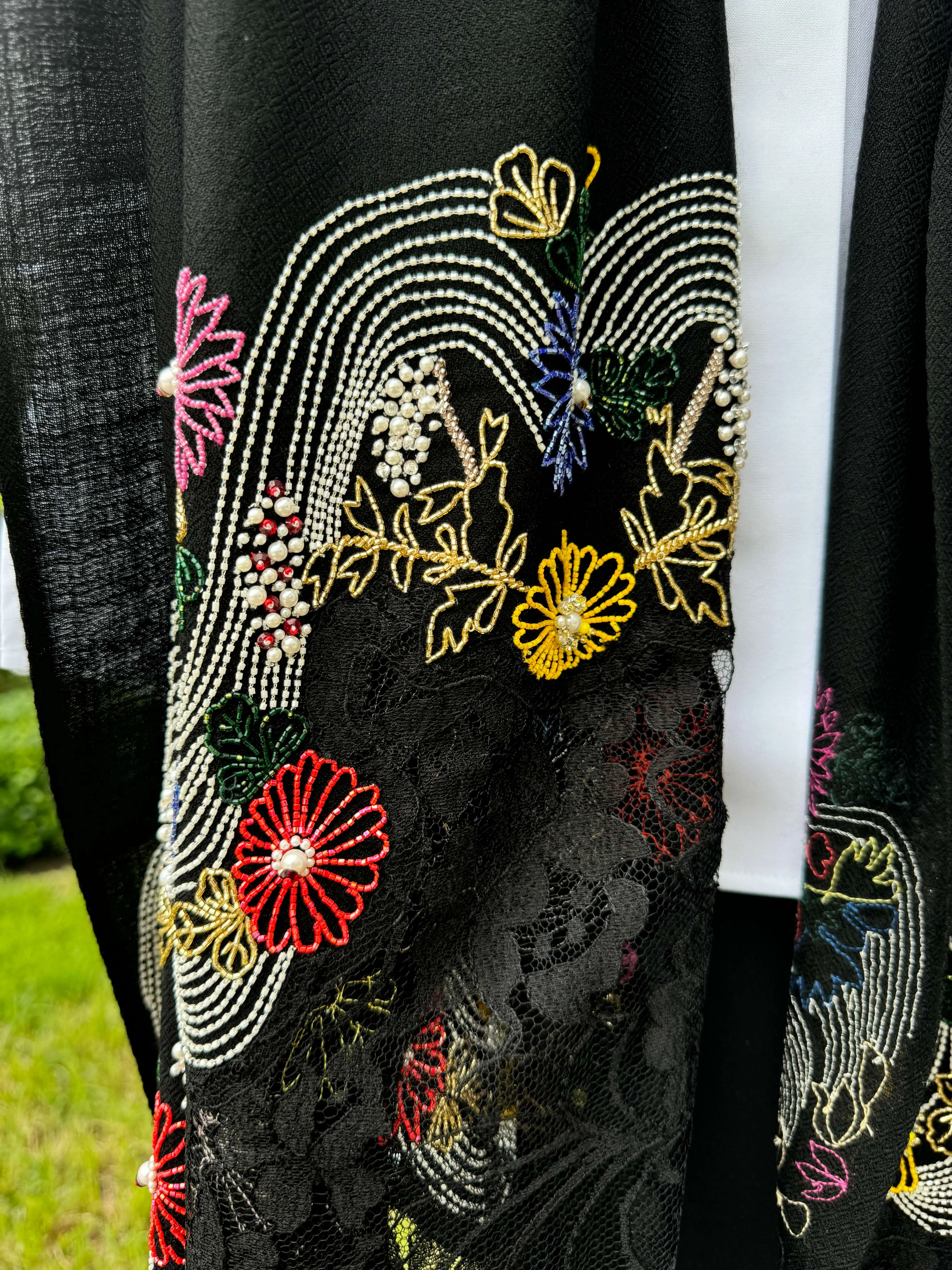 Janavi Hand Embroidered Floral Road Shawl