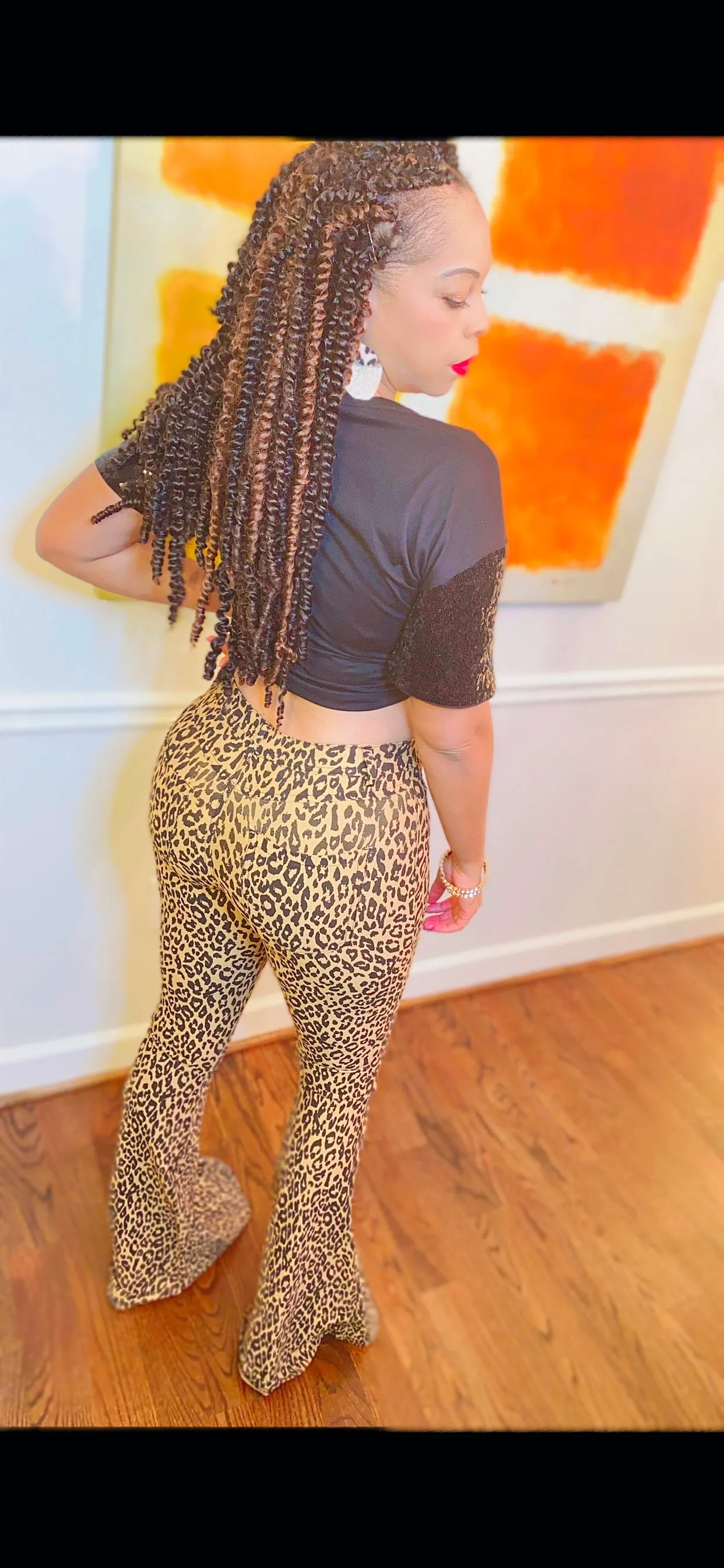 JEANS SALE! Leopard Print Bell Bottom Pants ‼️ Stretchy