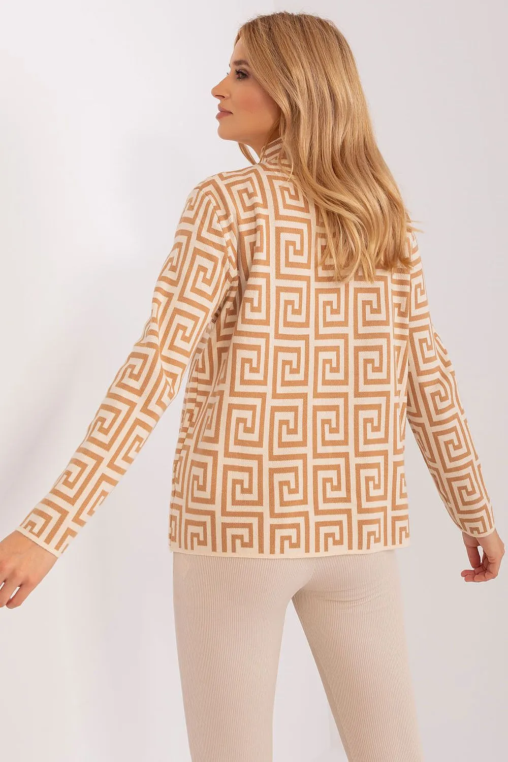Jumper model 186730 AT