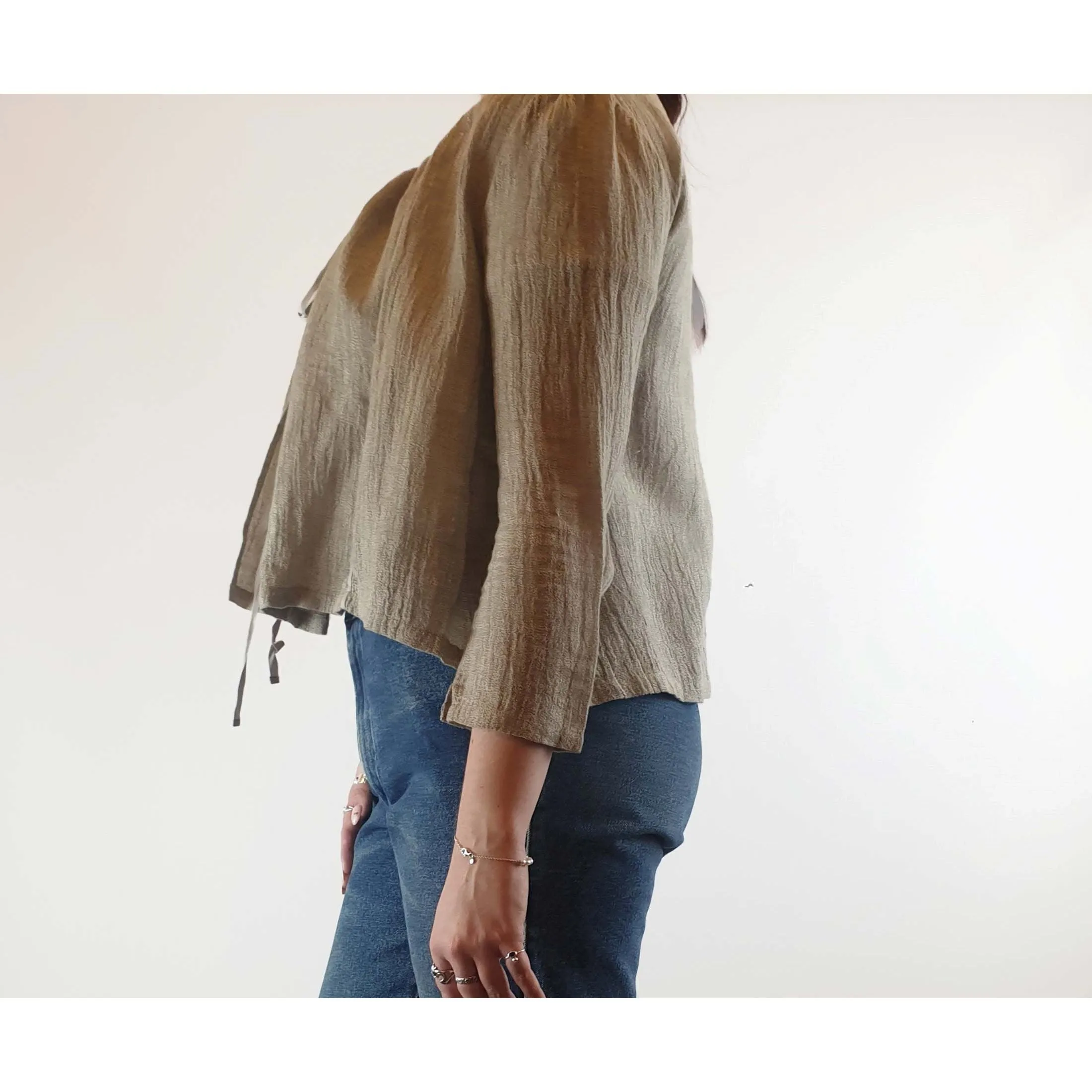 Lee Mathews grey 100% linen cardigan with drawstring at the neck size 3 (best fits 12-14)