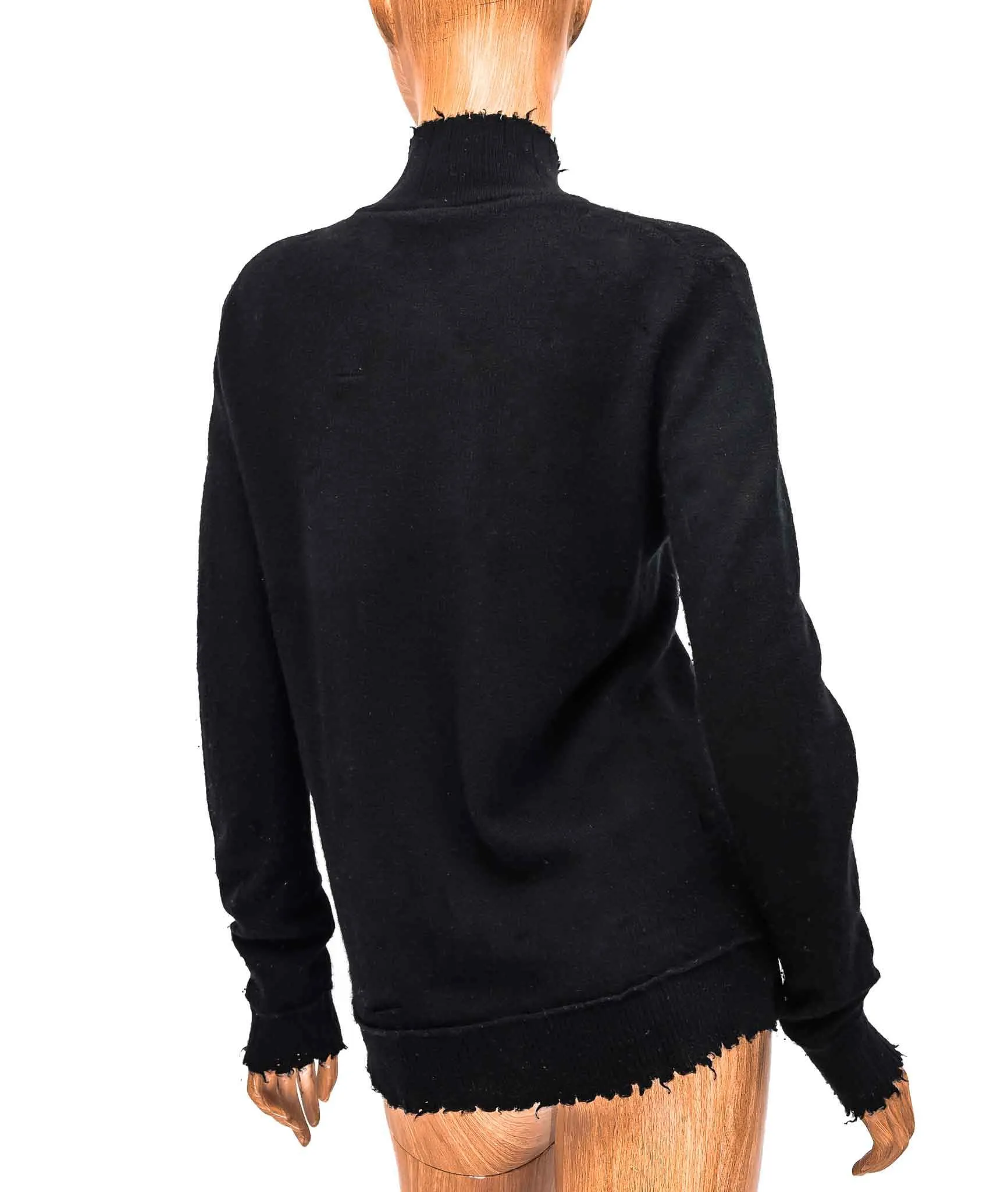 Lightweight Cashmere Top with Fray Hem Sweater