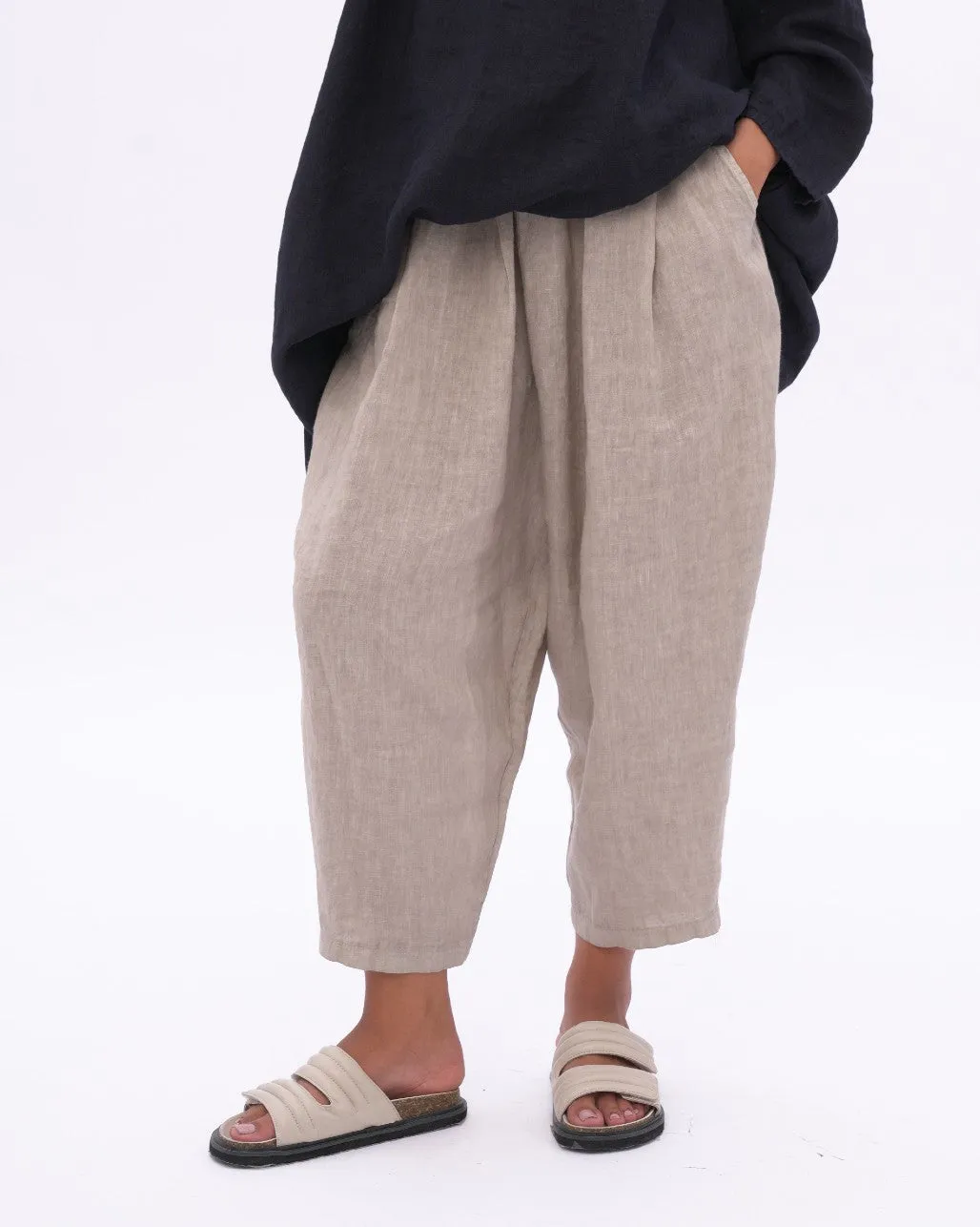Linen Pleated Elastic Waist Pants