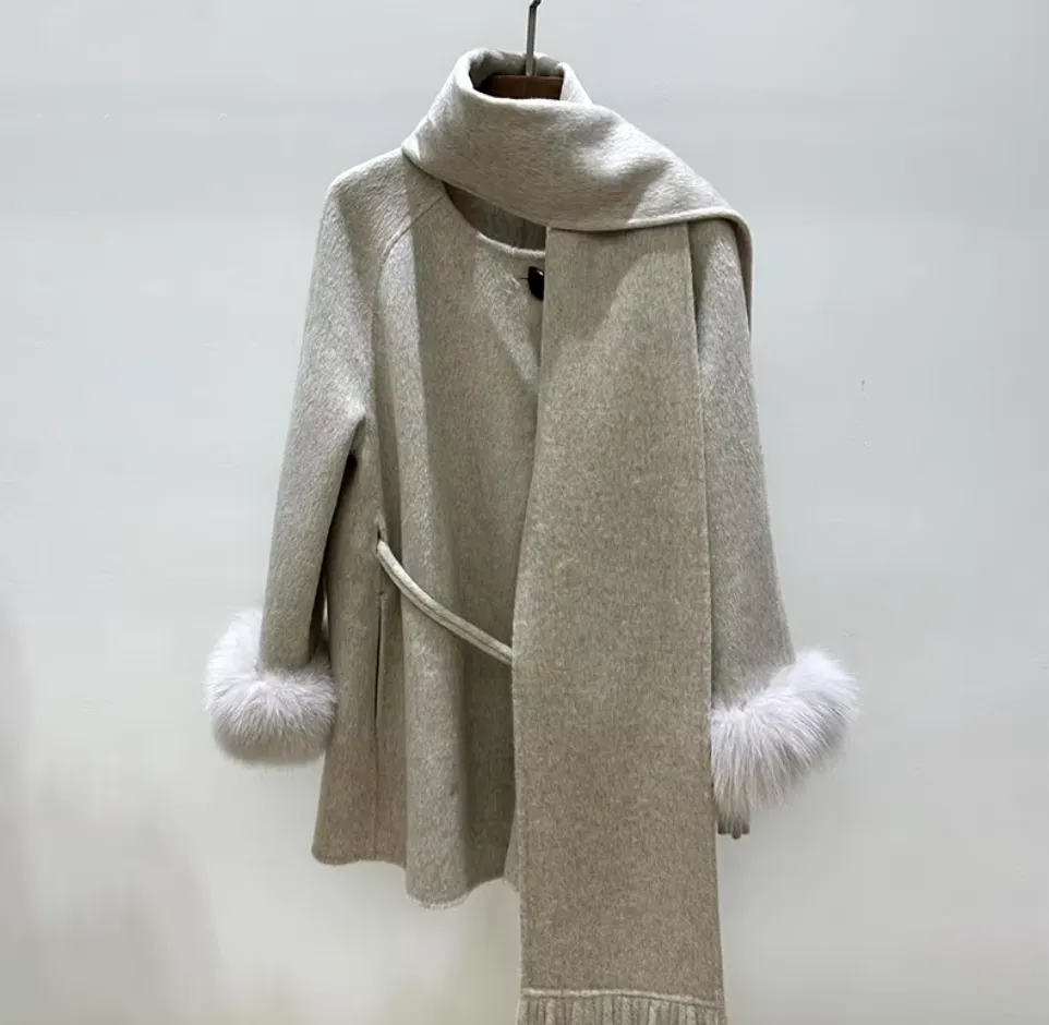 Maleyna | Cashmere Wool Coat with Scarf