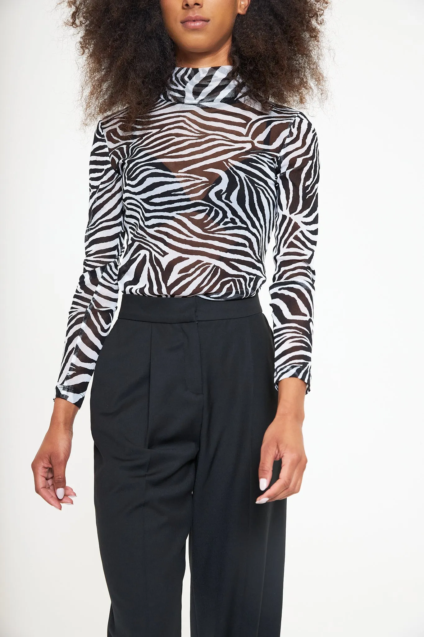 NS MESH ZEBRA PRINT TURTLENECK