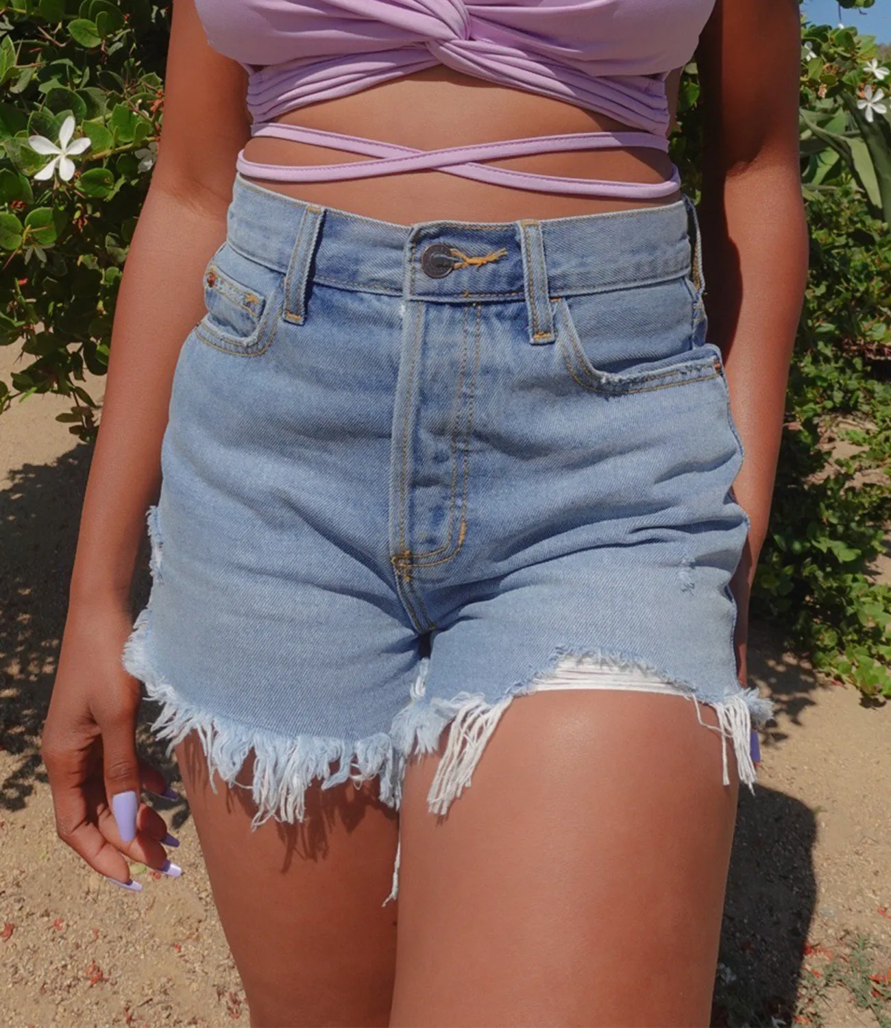 Off Into The Blue High Rise Hem Mom Shorts(Medium Denim)
