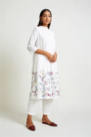 Payal Pratap   -   Rock Garden Oriole Embroidered Kurta Pant Set (2pcs)