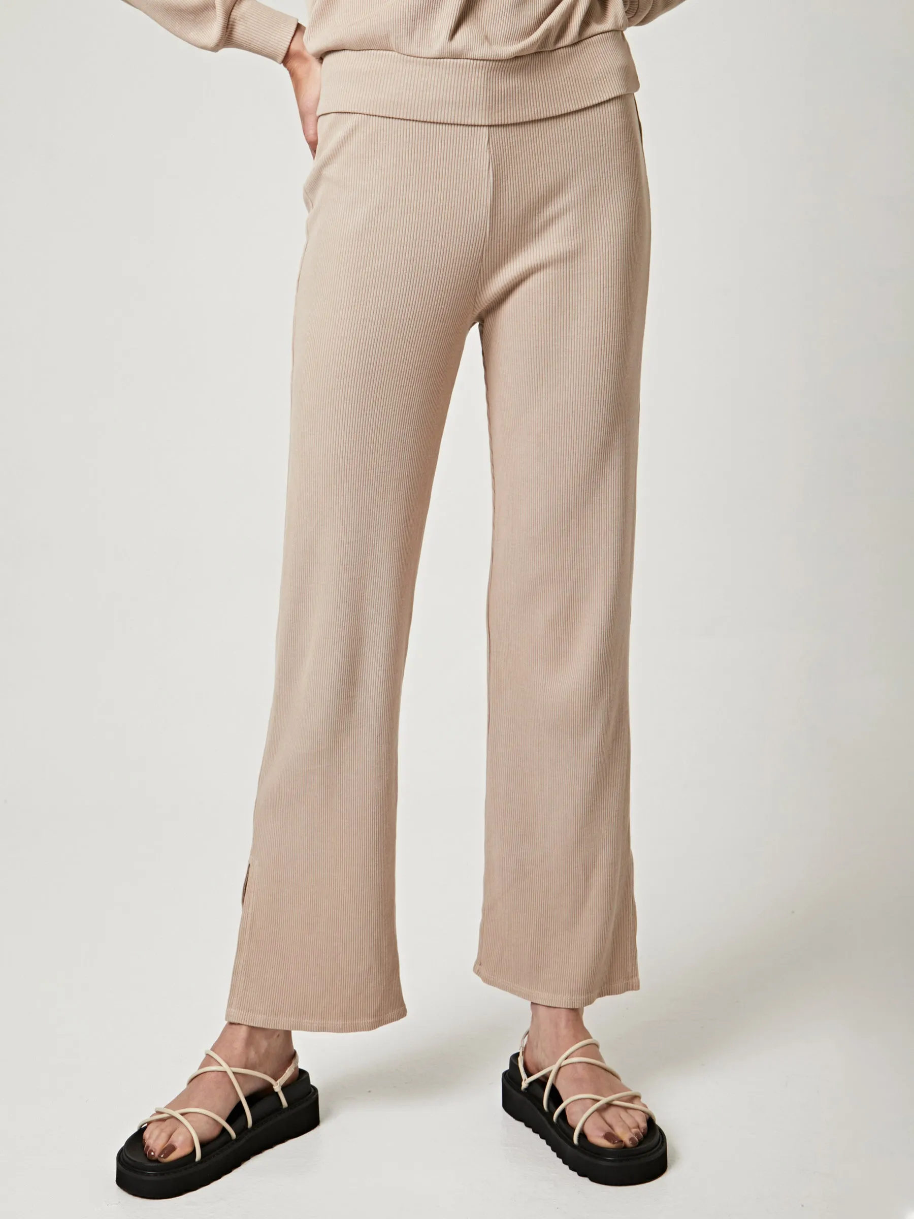 Ribbed High Waisted Slit Pant