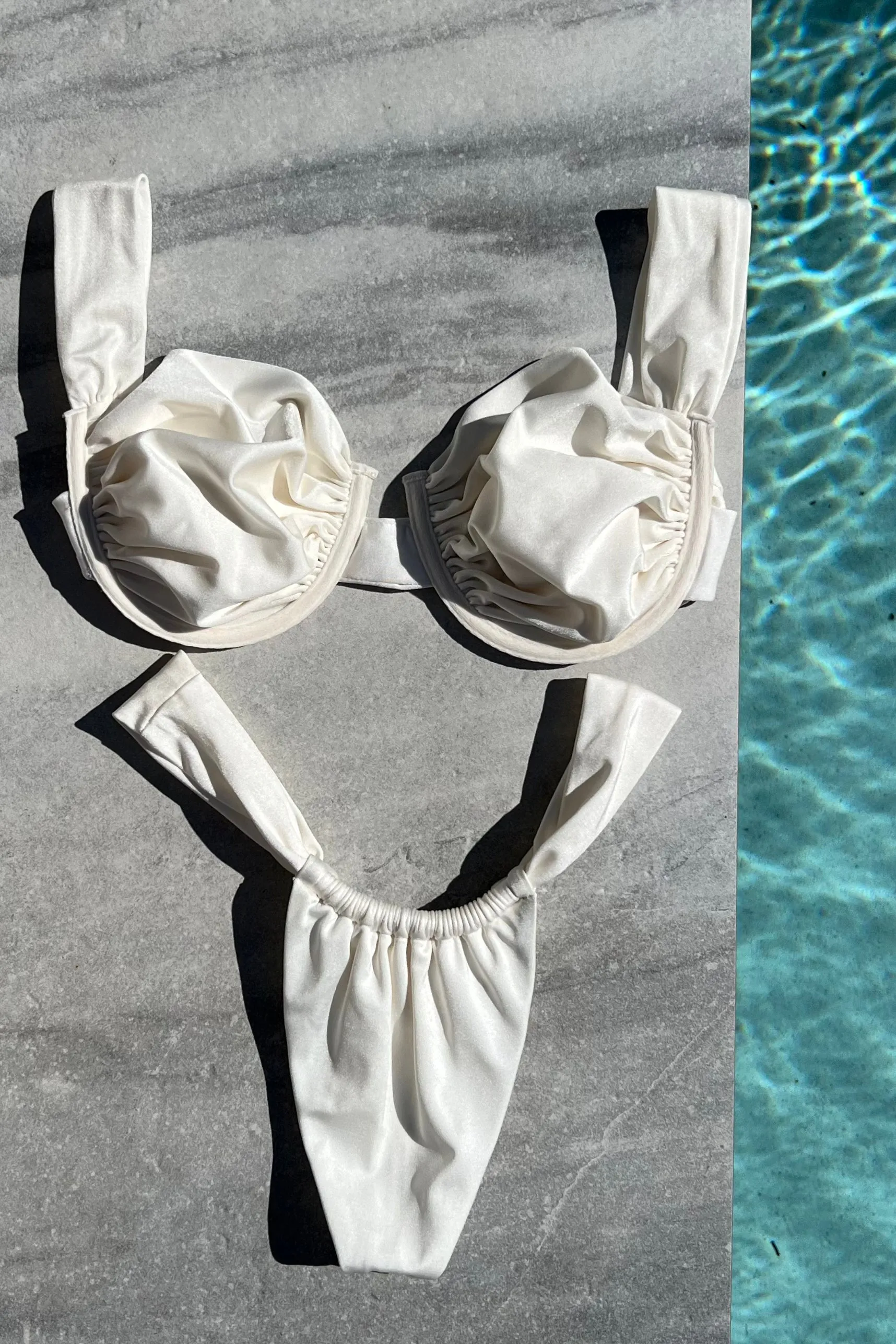 SAMPLE SALE 204