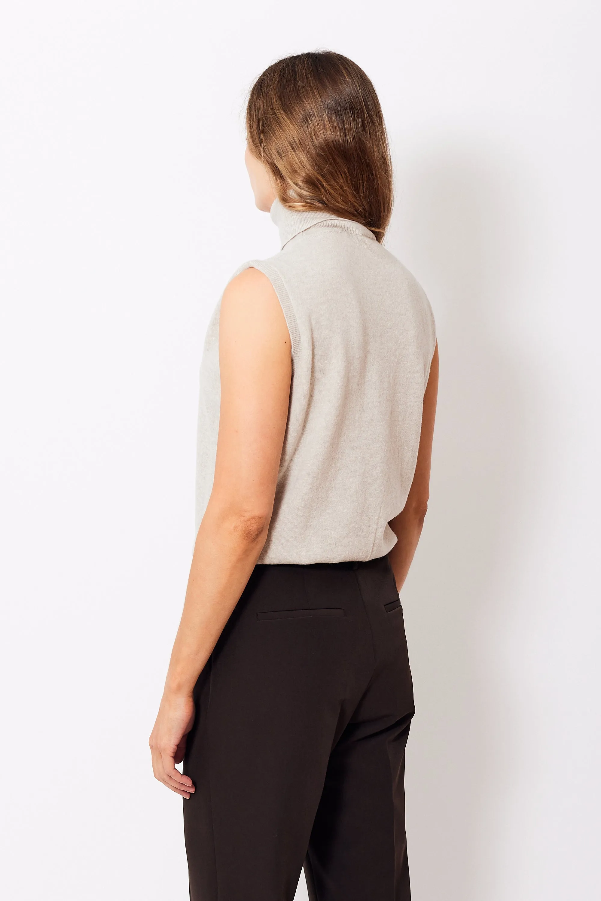 Seventy Sleeveless T Neck Cardigan Set