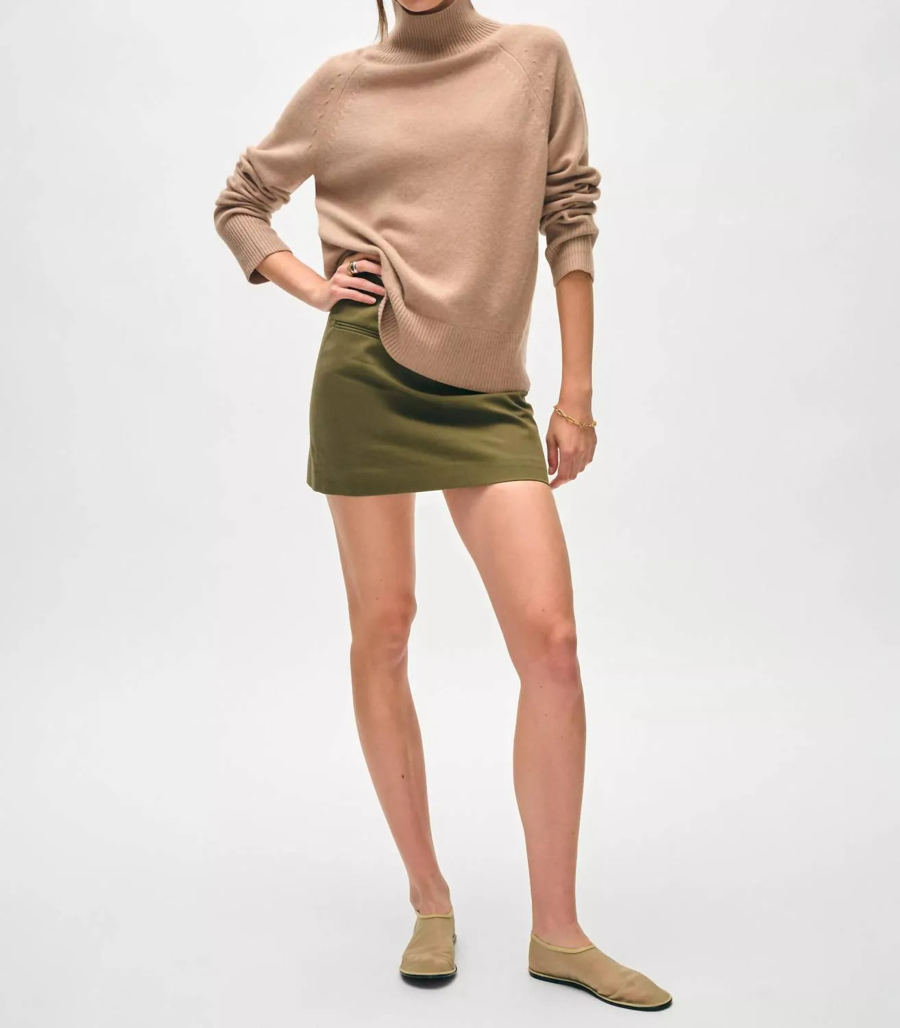 White   Warren - Cashmere Rib Trim Standneck Sweater