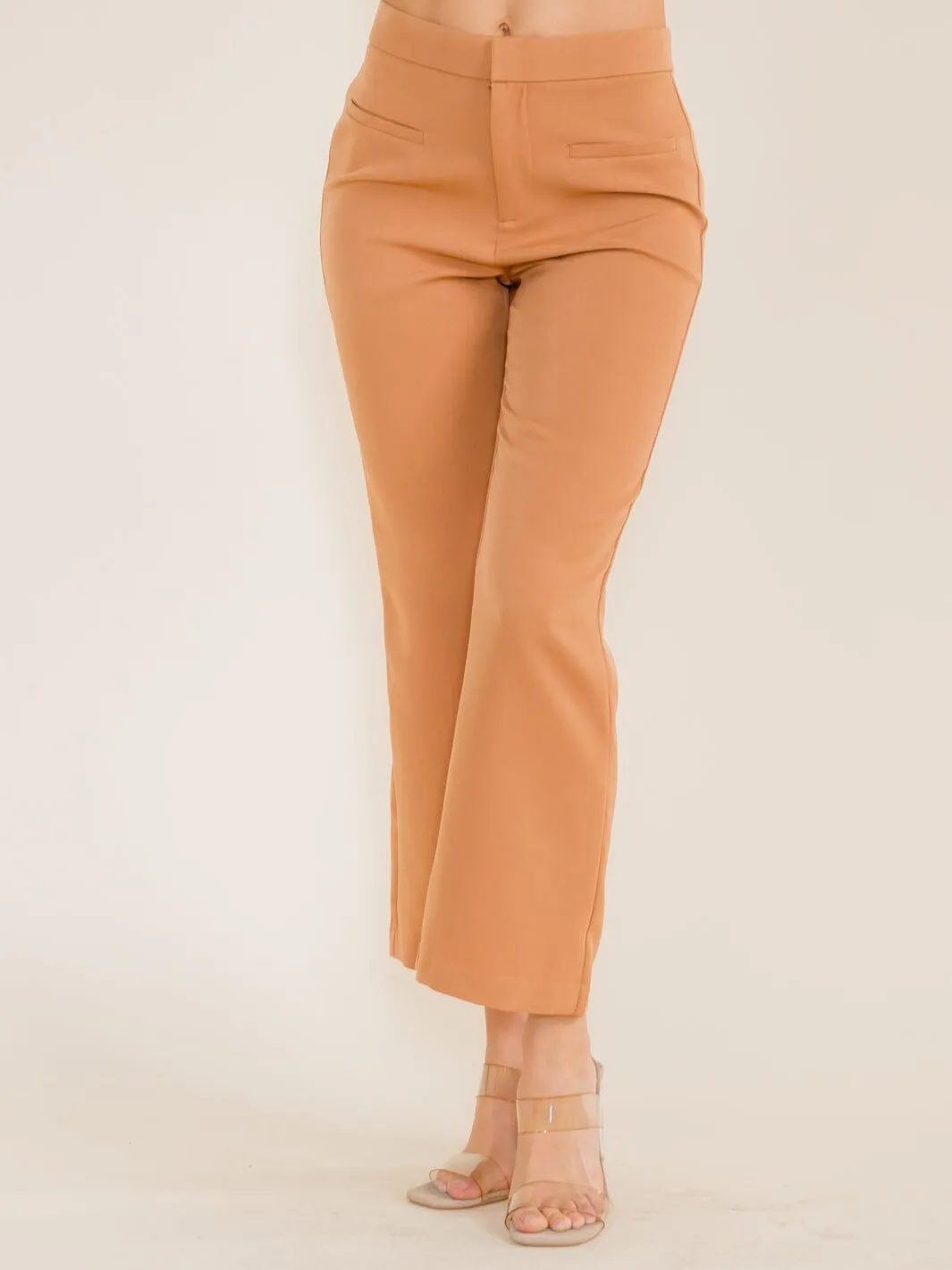 WOMEN'S BUTTON CLOSURE BELL LEG PANTS