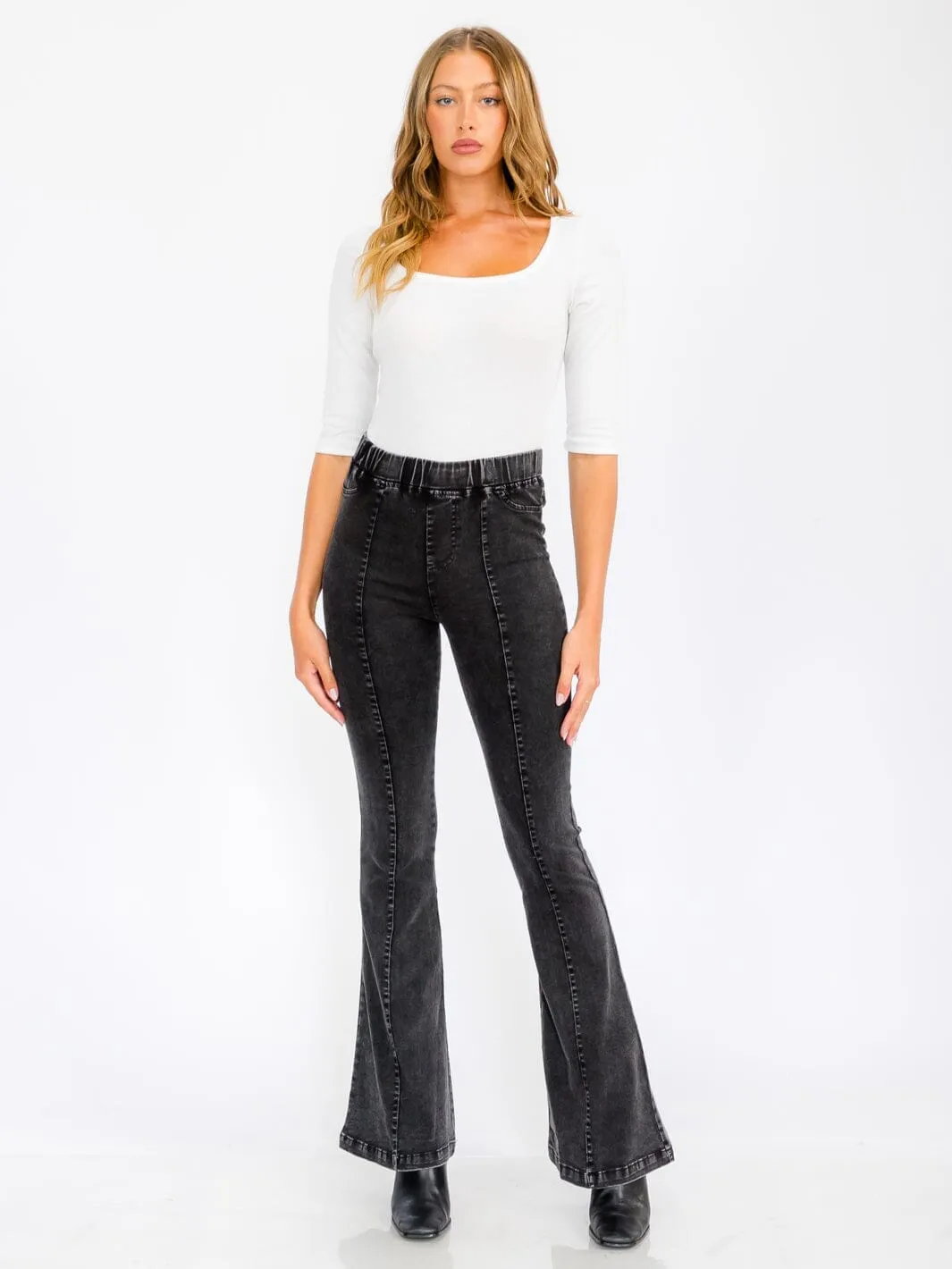 WOMEN'S ELASTIC WAIST BACK POCKETS BELL BOTTOM WASHED PANTS