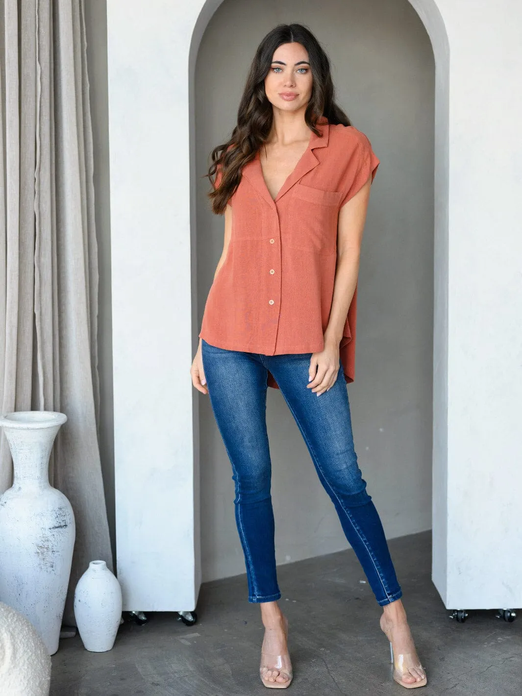 WOMEN'S SHORT SLEEVE BUTTON UP LOOSE FIT TOP